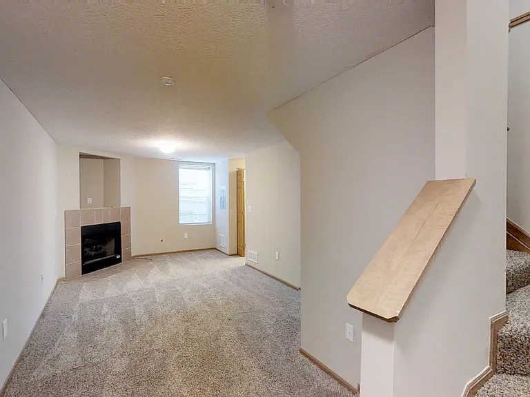 215 Prairiecreek Way — Photo 10