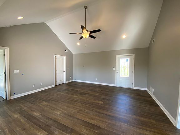2nd image of 38 Sycamore Dr