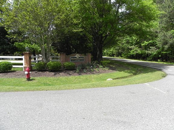 2nd image of 3504 Mott Ln