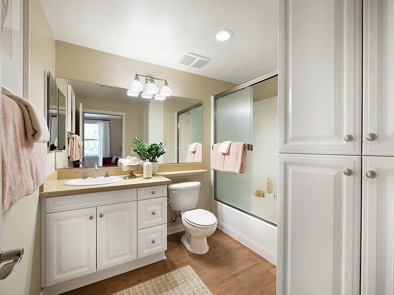 Orchard Hills Apartment Homes — Photo 8