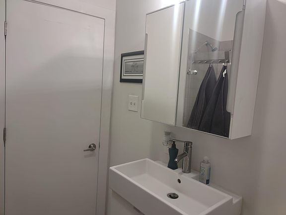 5th image of 1841 S 4th St Floor 3