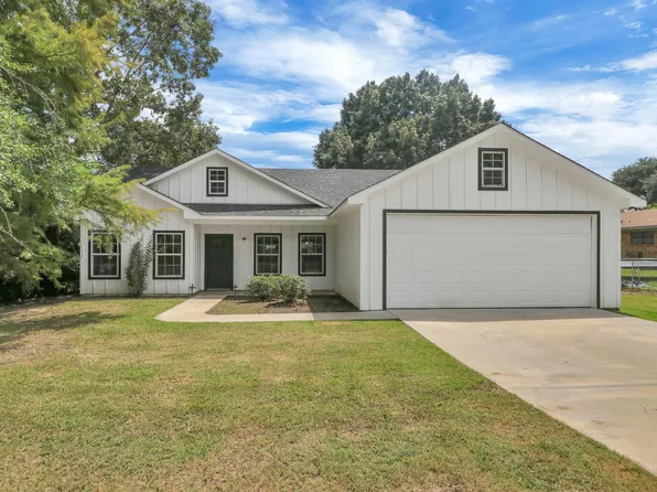 220 Sherman St, Rusk, TX 75785