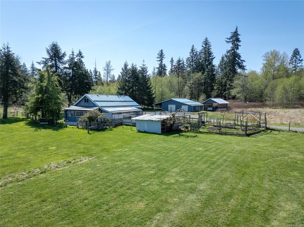 4421 Dove Creek Rd, Comox Valley, BC V9J 1S3