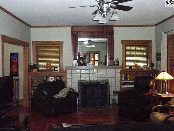 4th image of 101 Crescent Blvd
