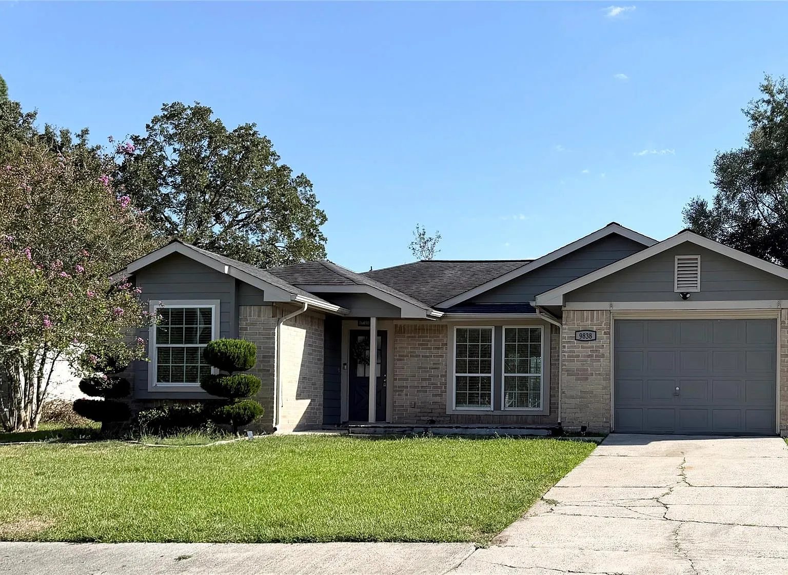 3 bed, 1.0 bath, 1128 sqft, $1,650 — Photo 3