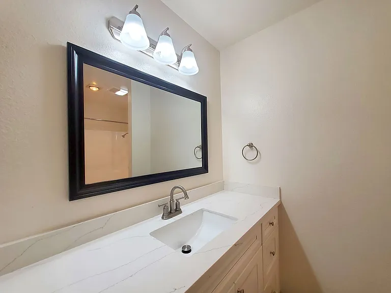The Pines Apartments — Photo 36
