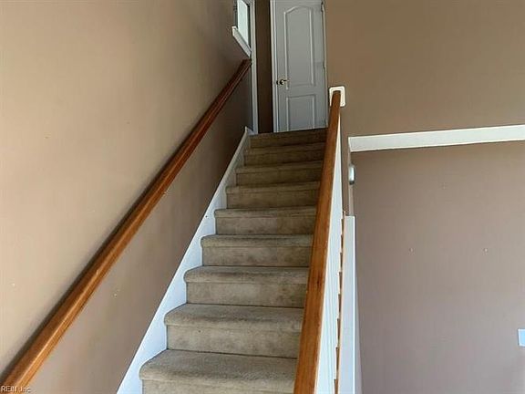 4th image of 4000 Gunston Dr