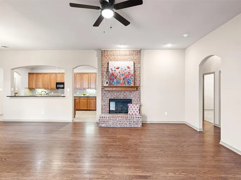 7586 Saint Stephens Sq — Photo 1