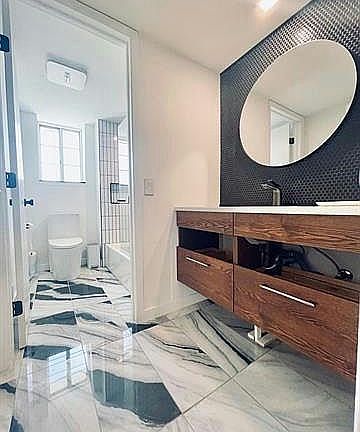 5th image of 3415 Benjamin Ave APT 405