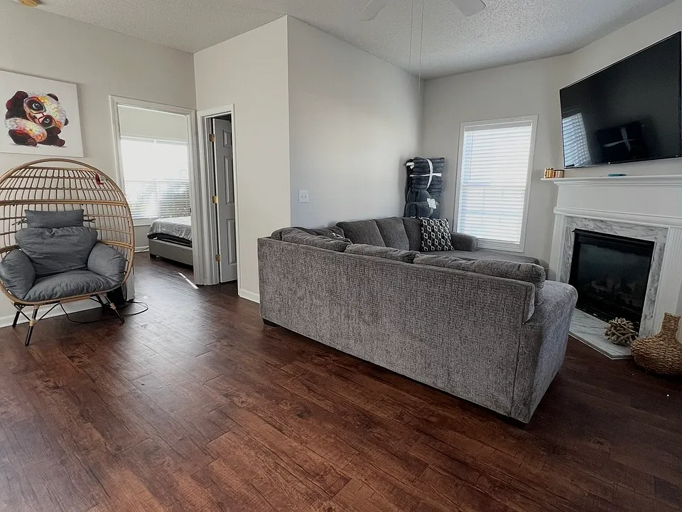 6022 Yellowood Ct #1