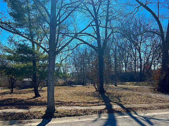 2nd image of 8344 Buchanan Ave