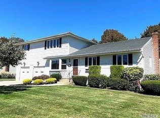 35 Rosella Ct, West Babylon, NY 11704