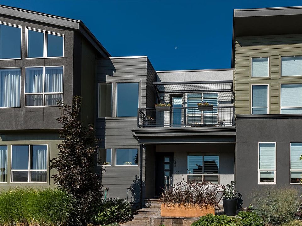 1st image of 5043 N Valentia St #102