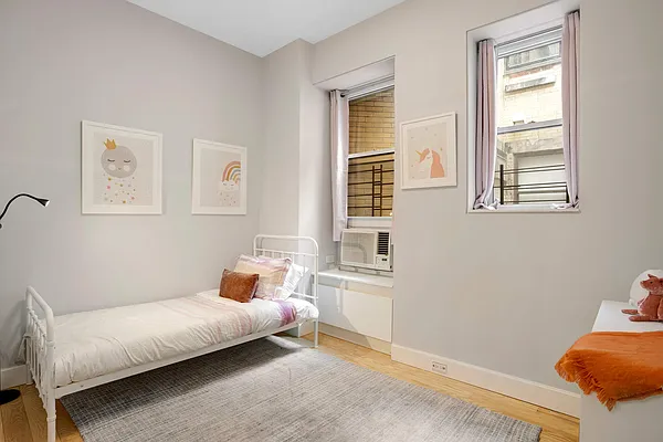 Sold by Compass | media 10