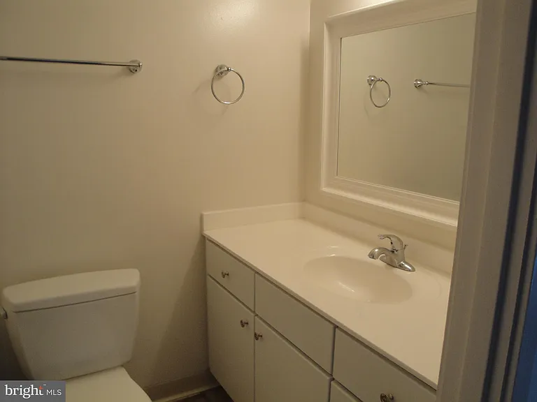 8370 Greensboro Dr #1019 — Photo 19