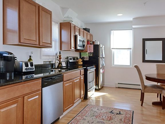 2nd image of 4-6 Congress St #6A