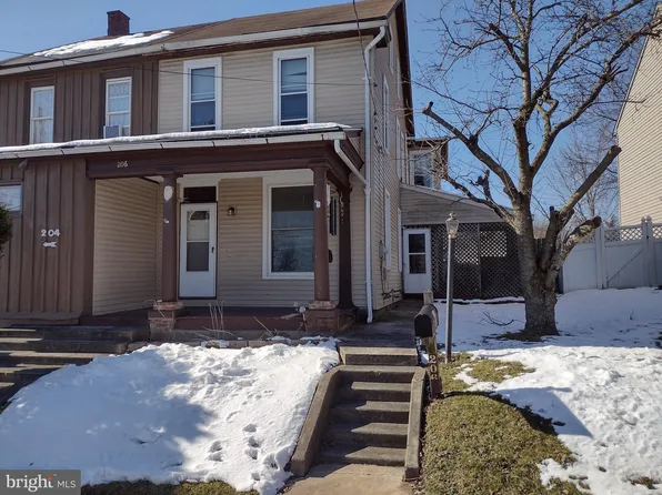 206 N Poplar St, Elizabethtown, PA 17022