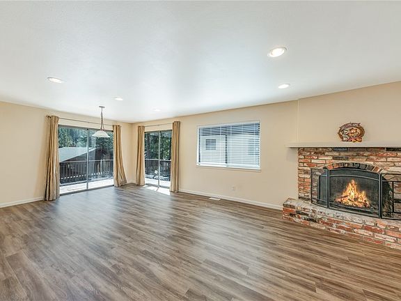 3rd image of 1357 Carinthia Ct