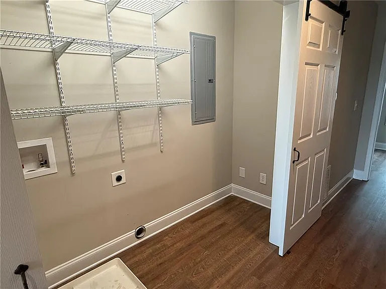 768 Grove St — Photo 11