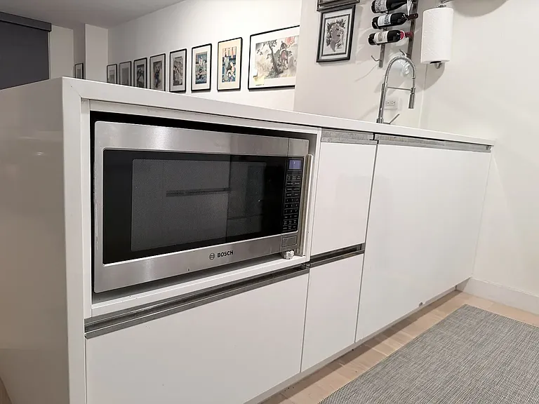 301 W 53rd St #11G — Photo 4