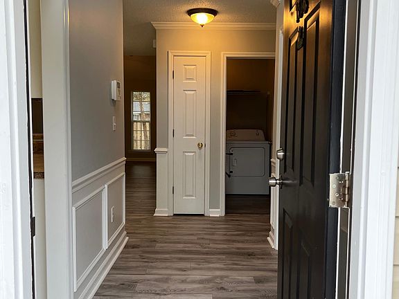 2nd image of 106 Harvestwood Dr