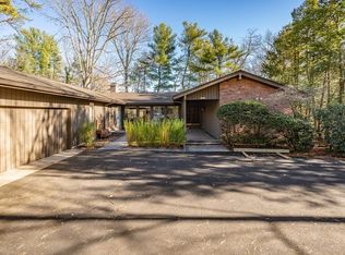 199 Tanglewood Dr, Longmeadow, MA 01106