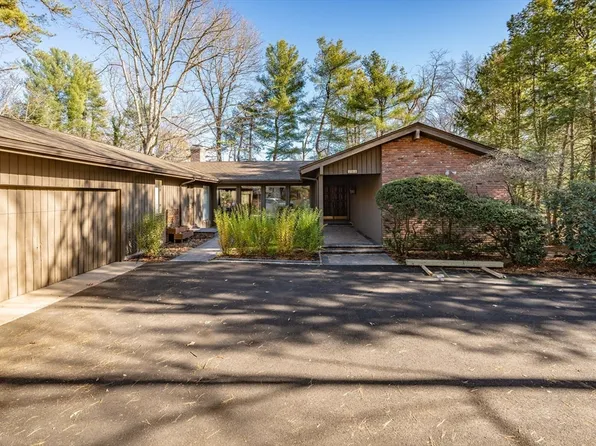 199 Tanglewood Dr, Longmeadow, MA 01106