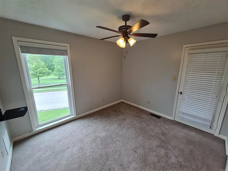 1601 Cobblestone Ct — Photo 19