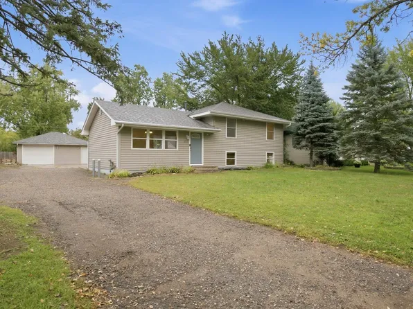 2915 115th Ln NW, Coon Rapids, MN 55433