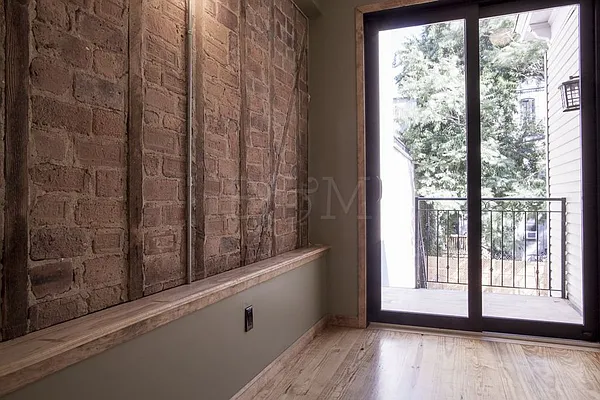 Rented by Brick&Mortar | media 12