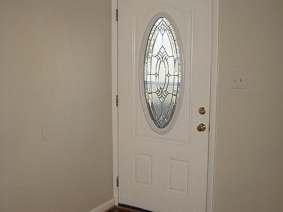 3rd image of 217 Kingwood Dr