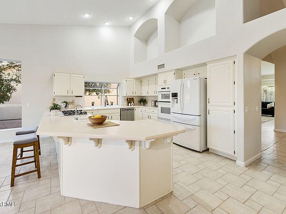 3rd image of 10214 E COOPERS HAWK Drive