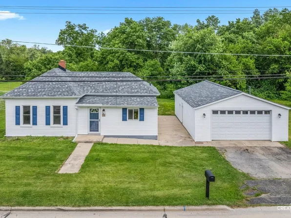 819 S Ottawa St, Earlville, IL 60518