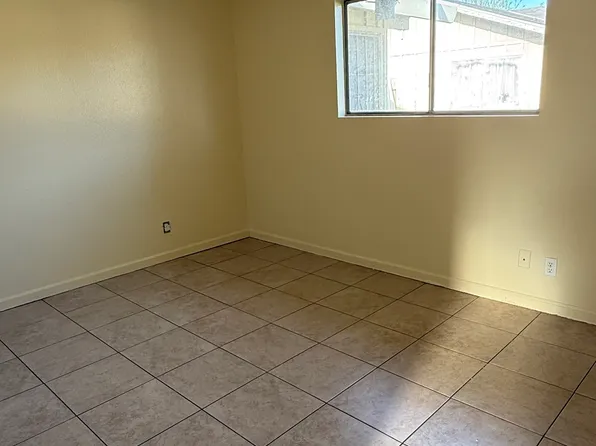 875 Acacia Ct, Atwater, CA 95301