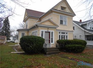 136 E Main St, Oak Harbor, OH 43449