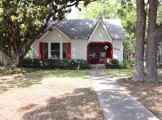 504 W Water St, Kerrville, TX 78028