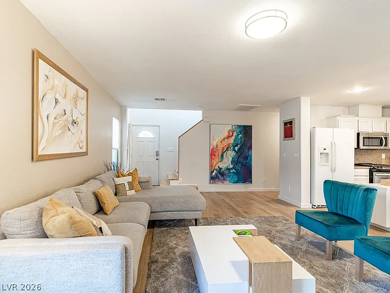 11220 Salentino Ave — Photo 8