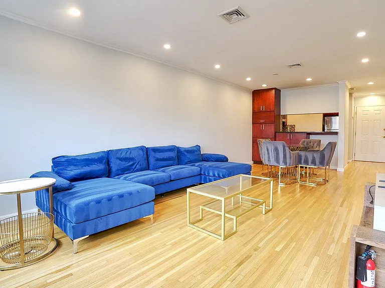 1001 Clinton St #5B — Photo 6