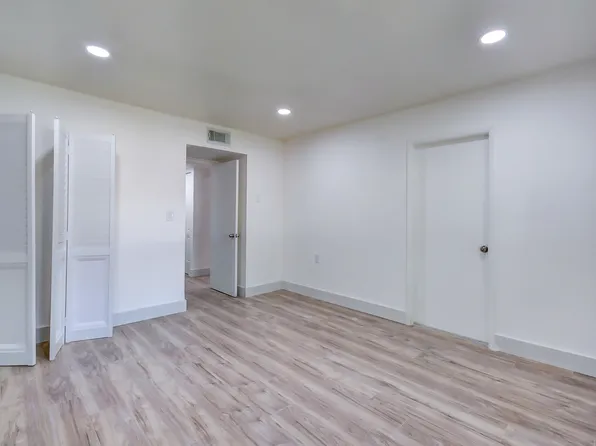 11241 SW 88th St Unit 201, Miami, FL 33173
