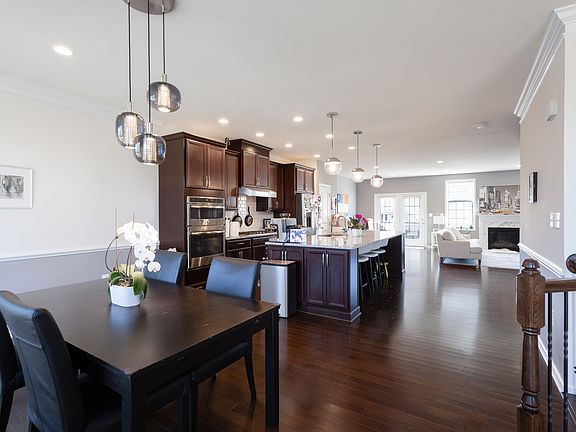 5th image of 43011 Southview Manor Dr