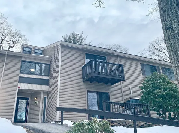 24 Thayer Pond Dr #14, Oxford, MA 01540