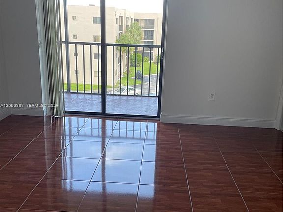 3rd image of 8520 SW 133rd Avenue Rd APT 417