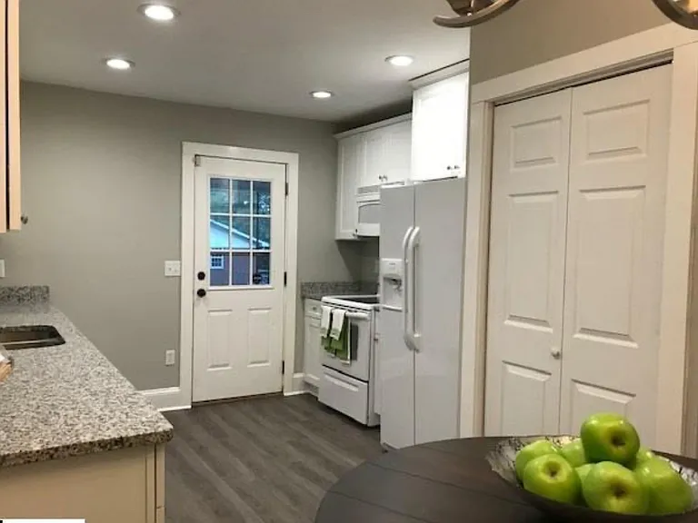 5 Lamar Cir — Photo 7