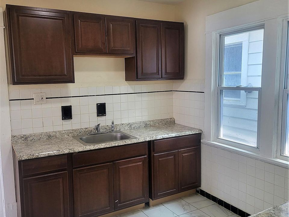1st image of 419 Wohlers Ave #2