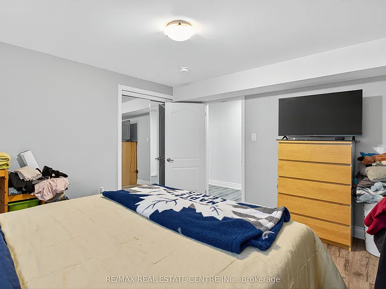 249 Hinton Ter — Photo 13