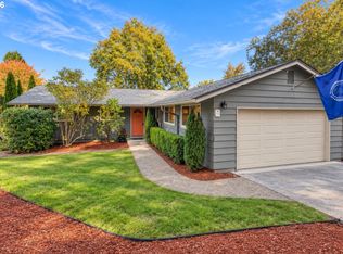 4033 SW Galeburn St, Portland, OR 97219