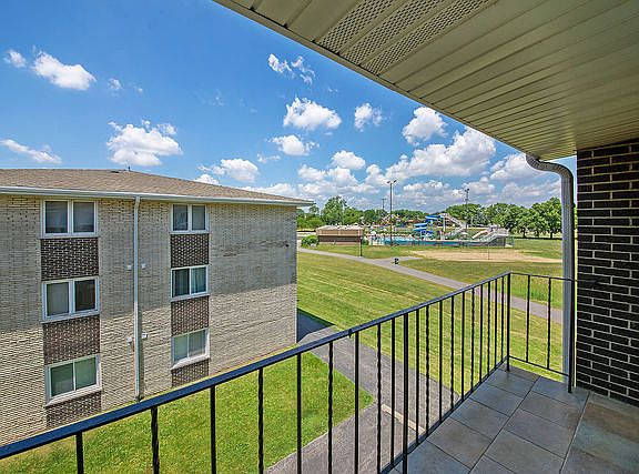 2nd image of 6530 W 94th Pl APT 3A