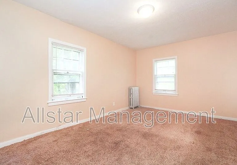 2100 Cottage Grove Dr — Photo 14