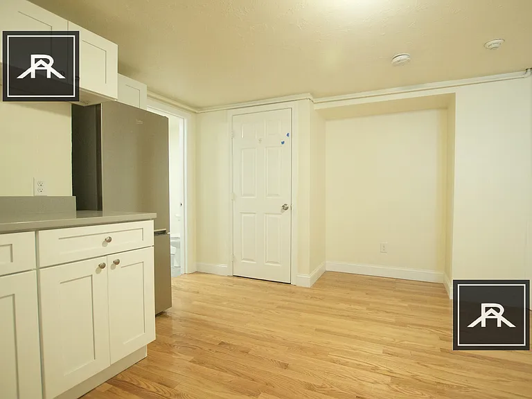 503 E Broadway #2 — Photo 1