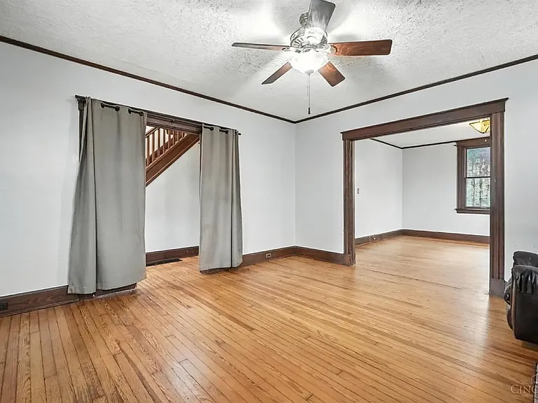 348 Volkert Ave — Photo 9
